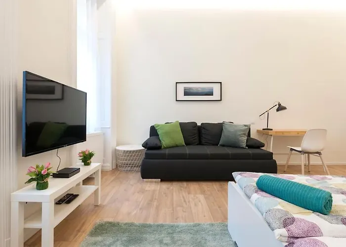 Luxury New-3Bdr 3Bth Sauna!City Center