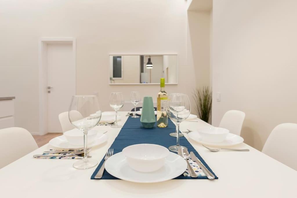 Luxury New-3bdr 3bth Sauna!city Center דירה *